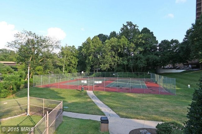 Building Photo - North Bethesda Studio - Walk to Metro - Utilities Included