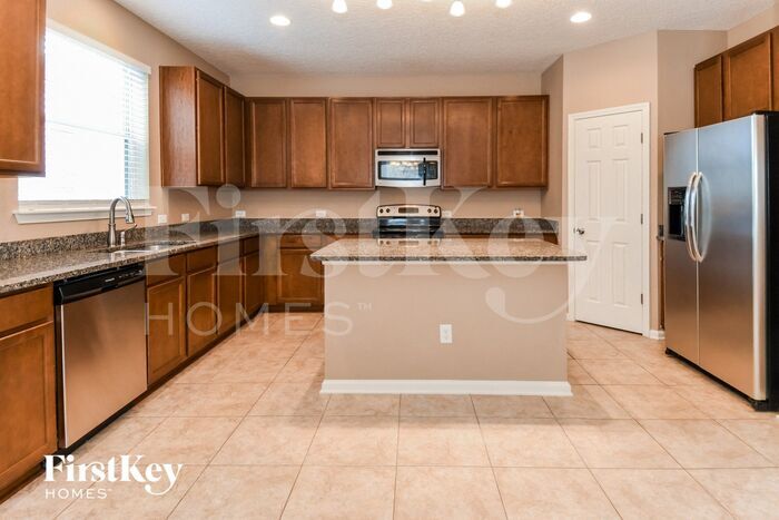 Building Photo - 12177 Evans Oak Ct