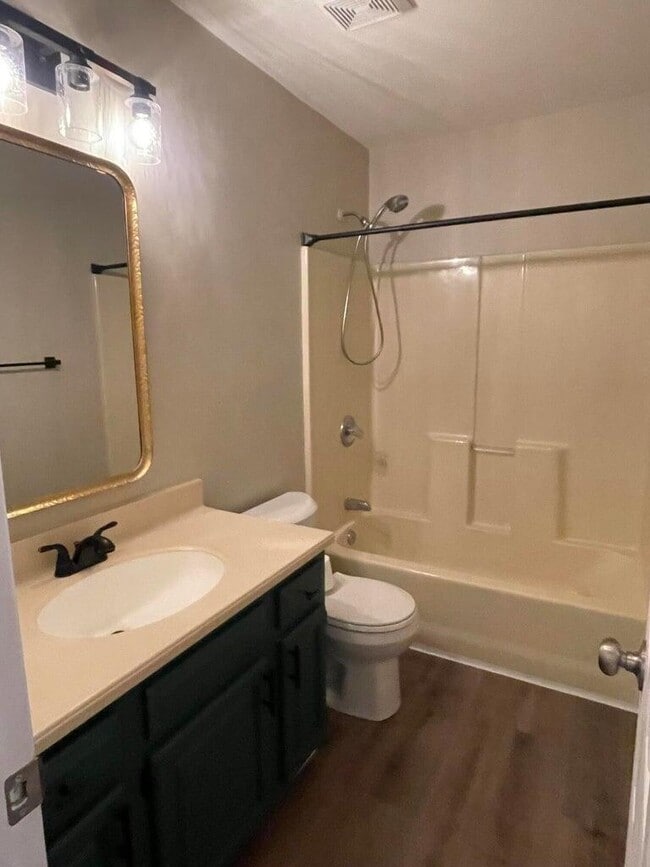 Building Photo - 821 Palomino Ln