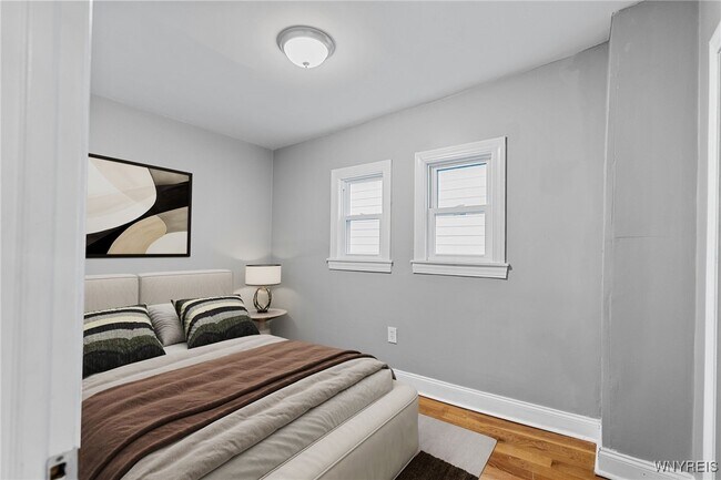 Building Photo - 2342 Seneca St