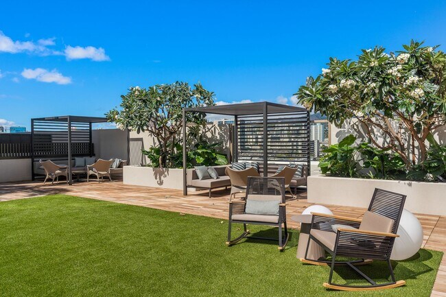 Building Photo - Sky Ala Moana West #2204 — 1BR/1BA/1PK — $...