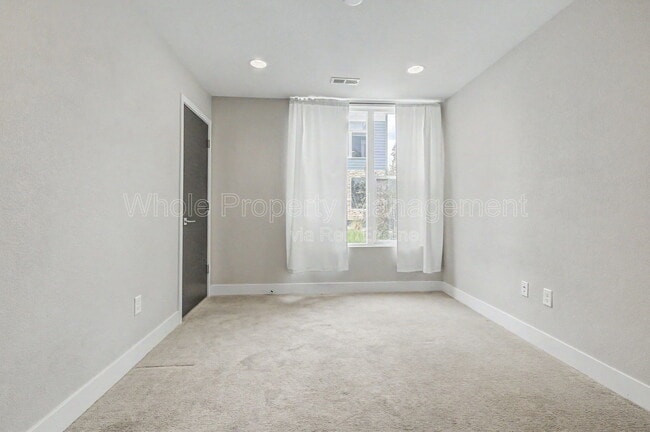 Building Photo - 5737 W 17th Ave