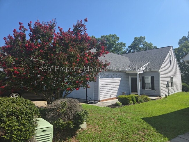 Building Photo - 2152 Castle Pines Dr