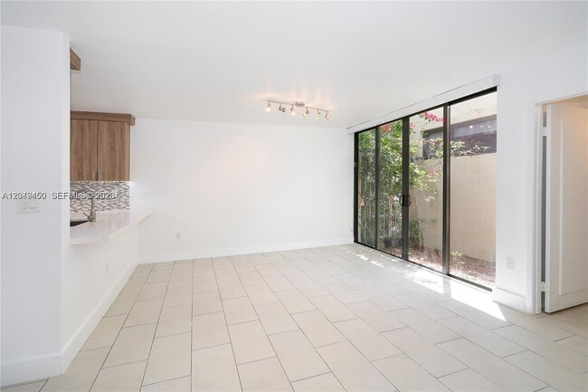 Building Photo - 8124 SW 87th Terrace
