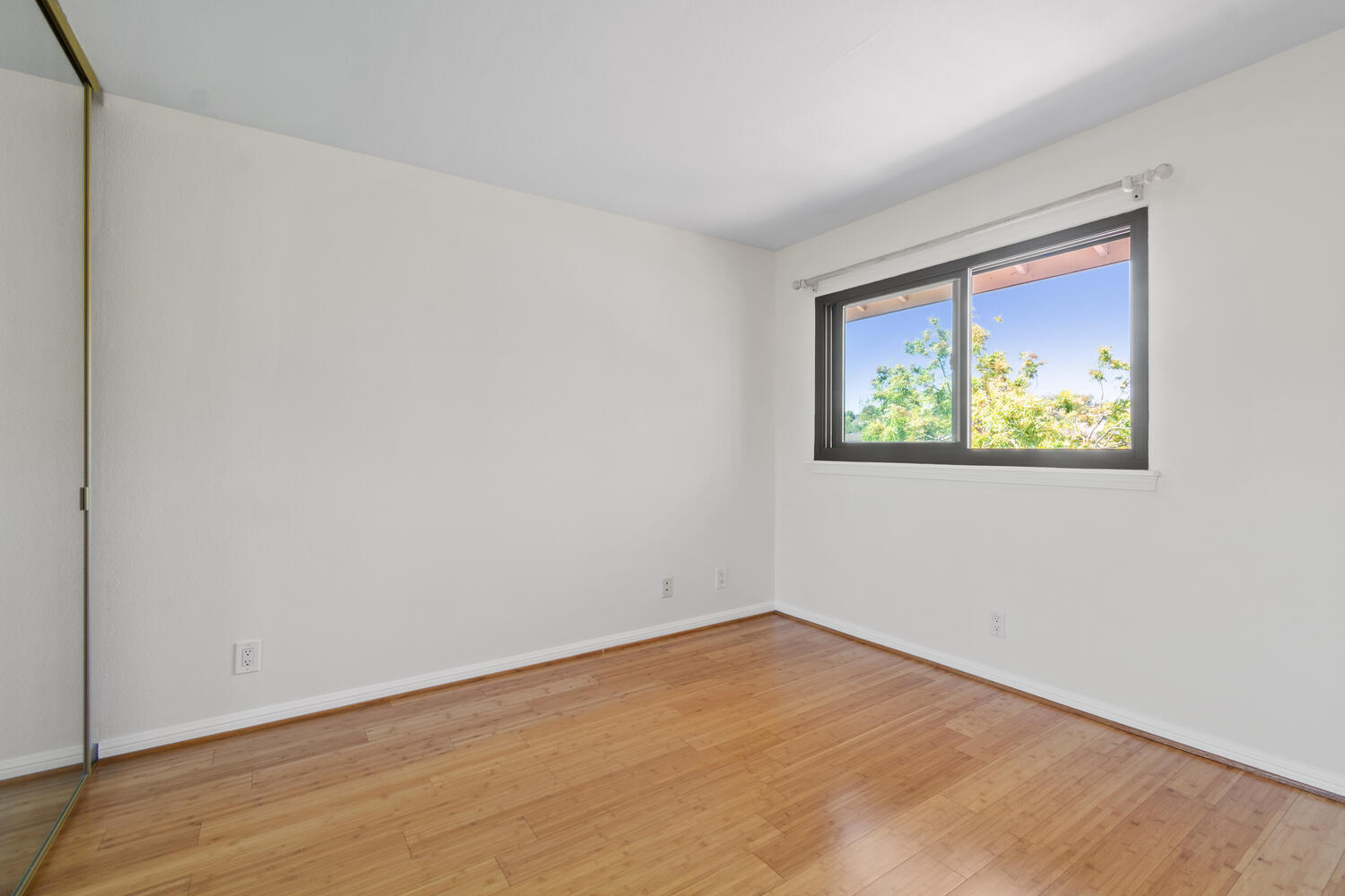 Building Photo - 15 Coronado Ct