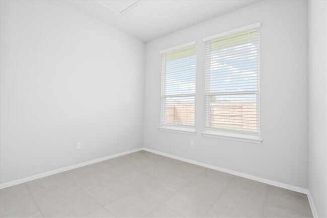 Building Photo - 179 Living Reef Dr