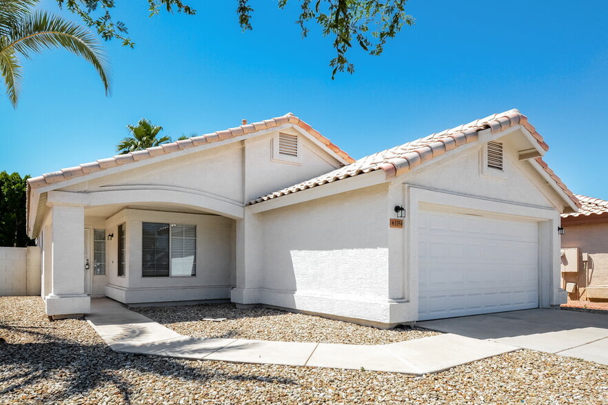 Building Photo - 8335 W Columbine Dr