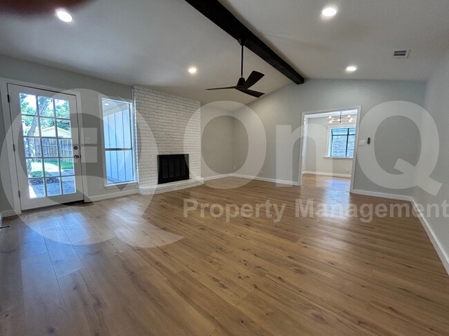 Building Photo - 608 High Meadow Dr