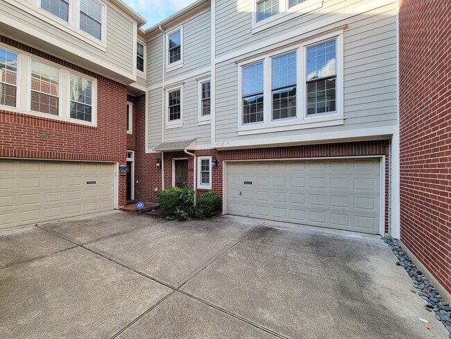 Building Photo - 2208 Taft St