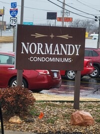 Building Photo - 2801 SW Prairie Rd