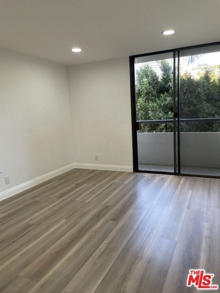 Building Photo - 600 W 9th St