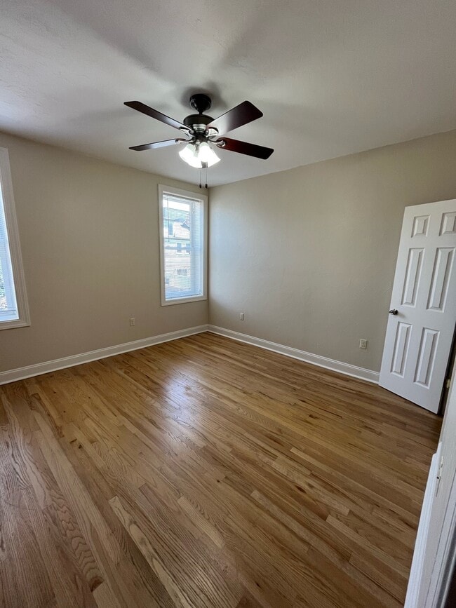 Building Photo - 185 Lodi Way