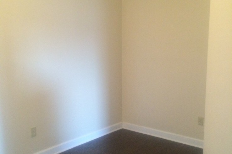 Building Photo - 182 Ferry St