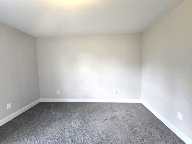 Building Photo - Raeford Rental