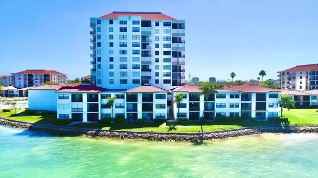Building Photo - 6265 Sun Blvd