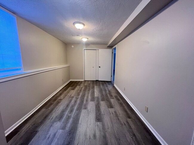 Building Photo - 4493 Pleasantview Ct NE