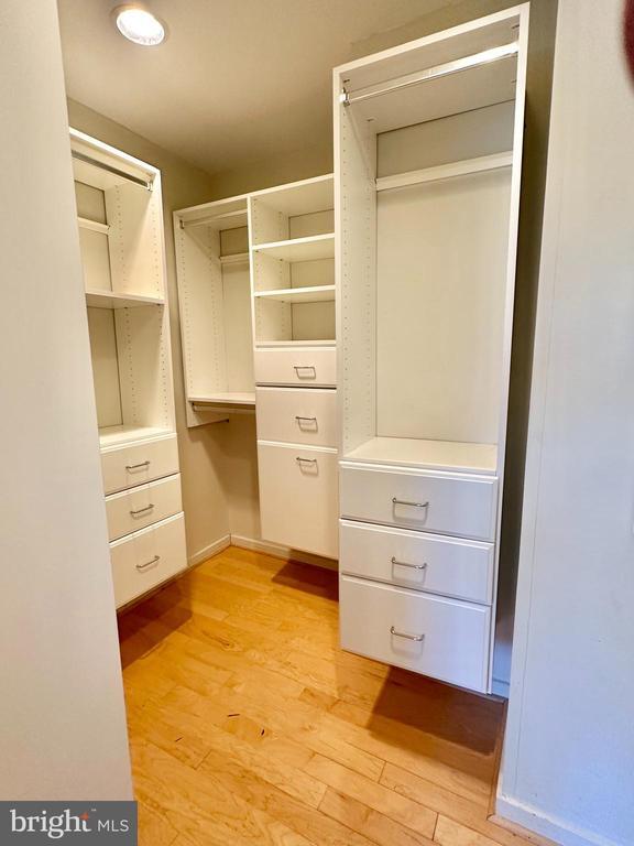 Building Photo - 104 Woodside Rd