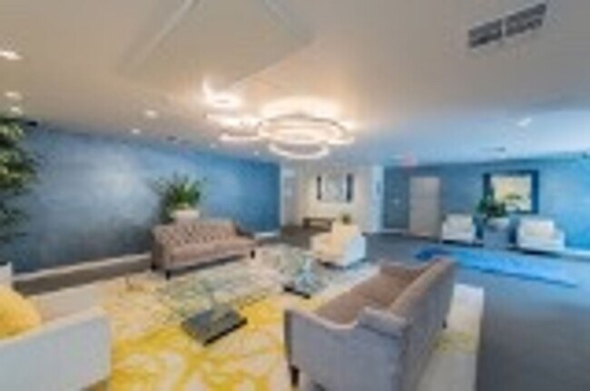 Building Photo - Element 436