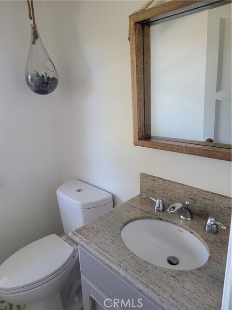 Building Photo - 1024 Granvia Altamira