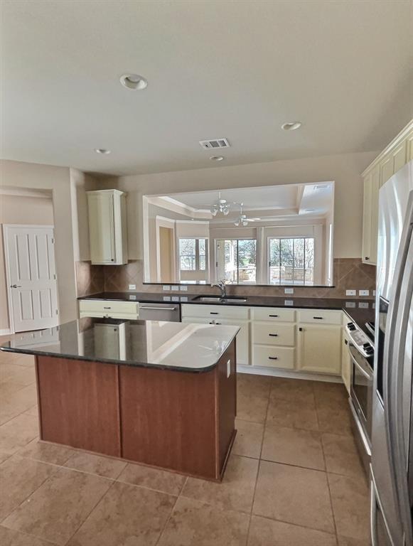 Building Photo - 921 Apache Mountain Ln