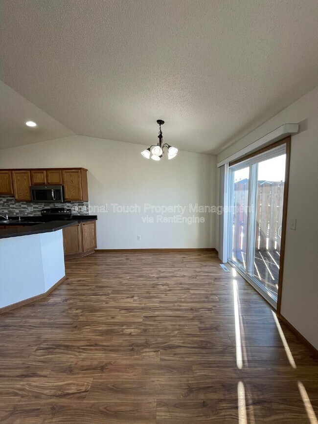 Building Photo - 2320 5th St W