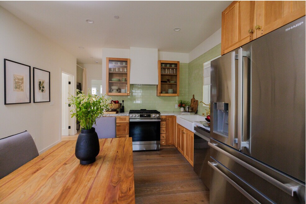 Building Photo - 3649 Cazador St