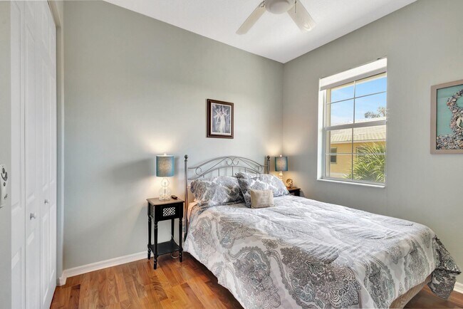 Building Photo - 4320 Blowing Point Pl