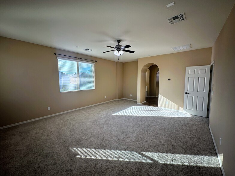 Building Photo - 4717 W Sweet Iron Pass