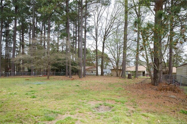Building Photo - 1785 Rim Rd