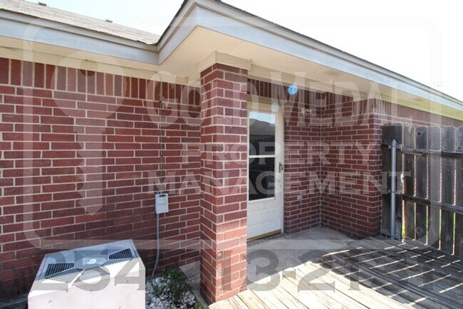 Building Photo - 3603 Dustin Ct