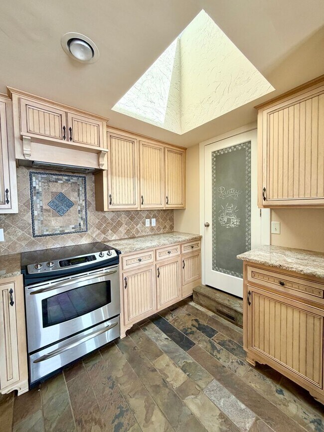 Building Photo - Lake Murray - Irmo - Offering Self Guided Tour with RENTLY!