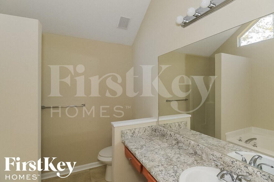 Building Photo - 109 Manx Dr