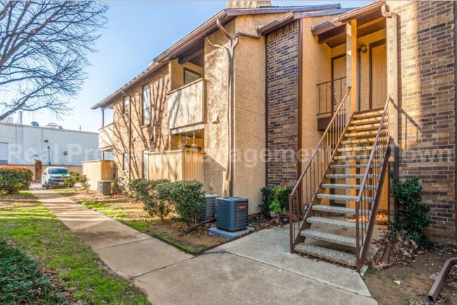 Building Photo - 1101 Calico Ln