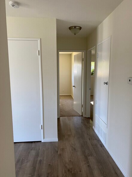 Building Photo - 1580 Caraway Dr