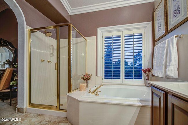 Building Photo - 2201 E Tahitian Way
