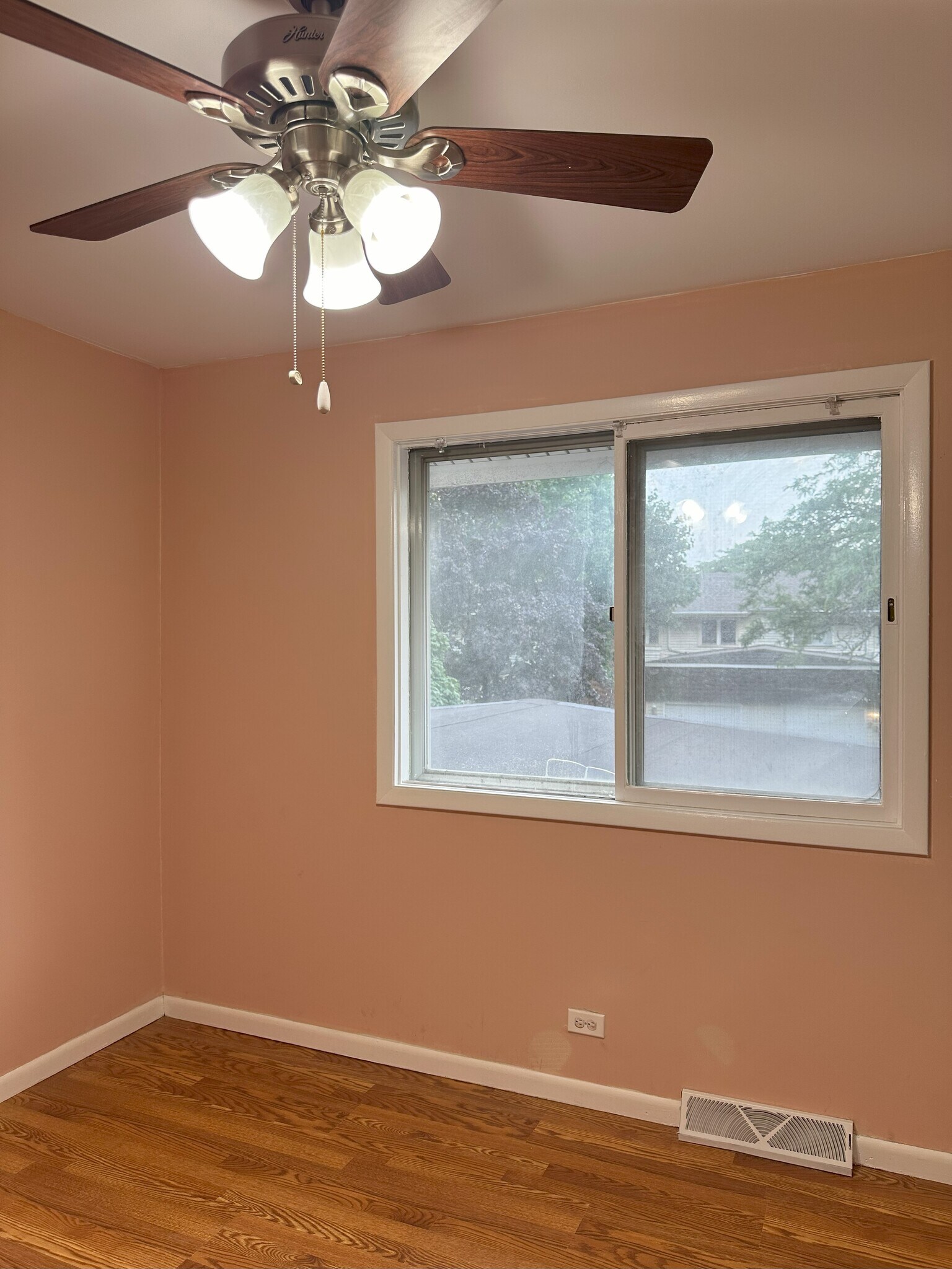 Building Photo - 226 Walker Dr