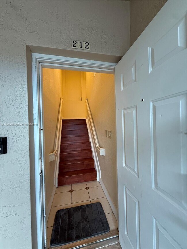 Building Photo - 5660 NW 115th Ct