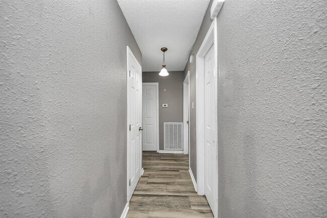 Building Photo - 11031 Kirkmead Dr