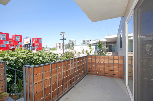 Building Photo - Farmers Market