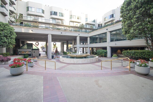 Building Photo - Updated One Bedroom Condo at Opera Plaza | AMSI | Alexandr Metlinski