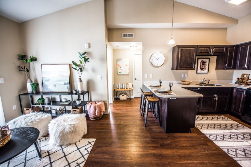 Building Photo - 1837 N Berra Blvd