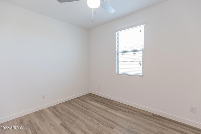 Building Photo - 16928 W Diana Ave