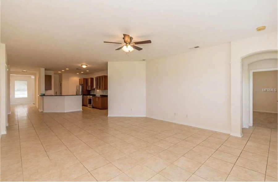 Building Photo - 6928 Mapperton Dr