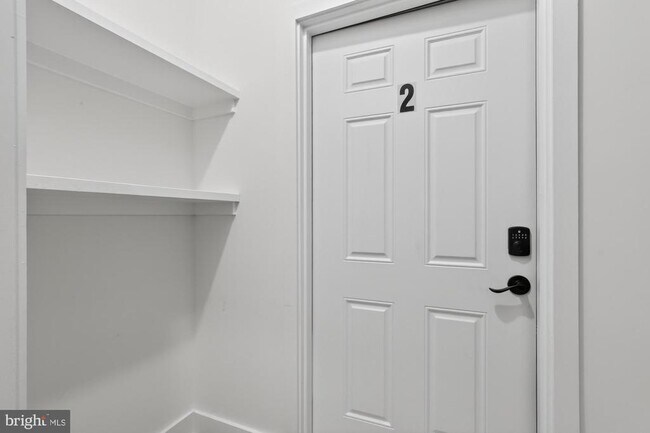 Building Photo - 2333 E York St