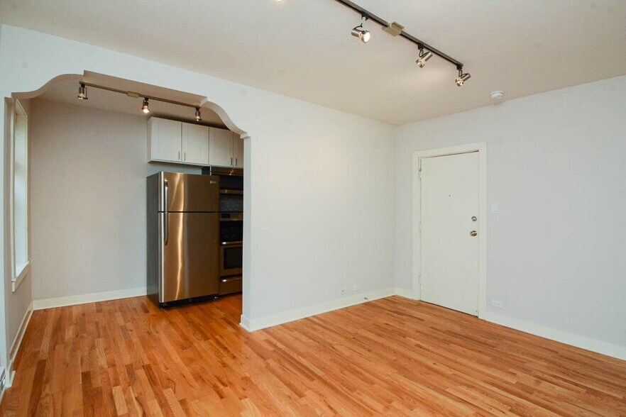 Building Photo - 2425 N Kedzie Blvd