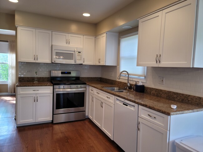 Kitchen - 2954 Partridge Ct