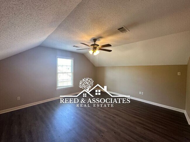 Building Photo - Spacious 4 Bedroom in GERMANTOWN!!