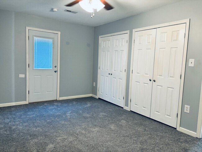 Building Photo - 1202 Yellowstone Dr