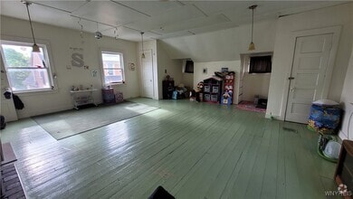 Building Photo - 558 Breckenridge St