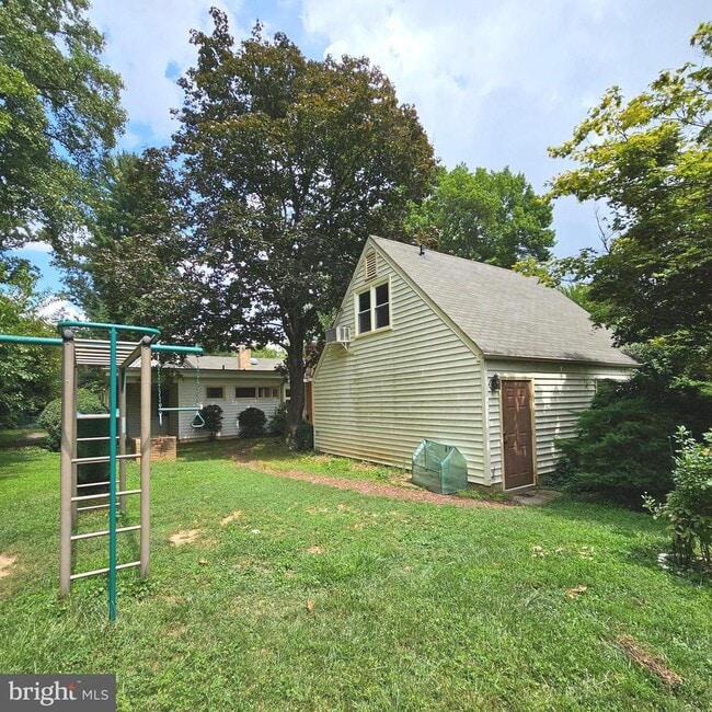 Building Photo - 6431 Overhill Rd